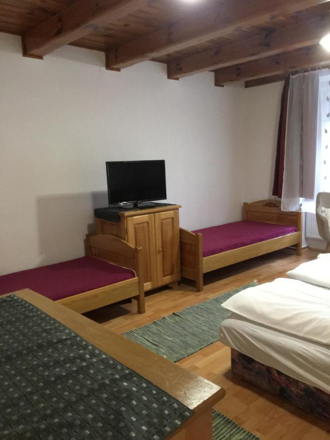 Apartament Devenyi Vendeghaz Csesznek Zewnętrze zdjęcie