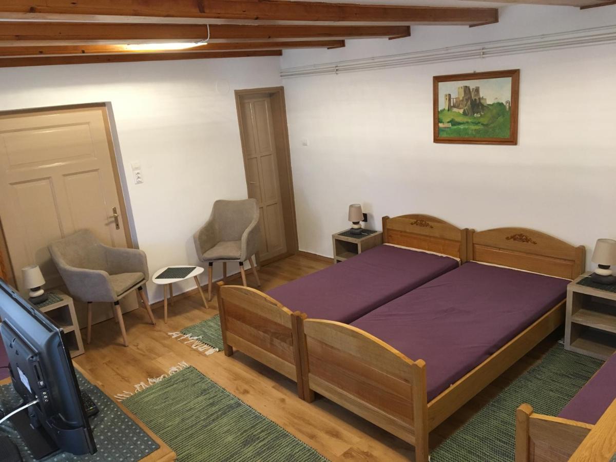 Apartament Devenyi Vendeghaz Csesznek Zewnętrze zdjęcie