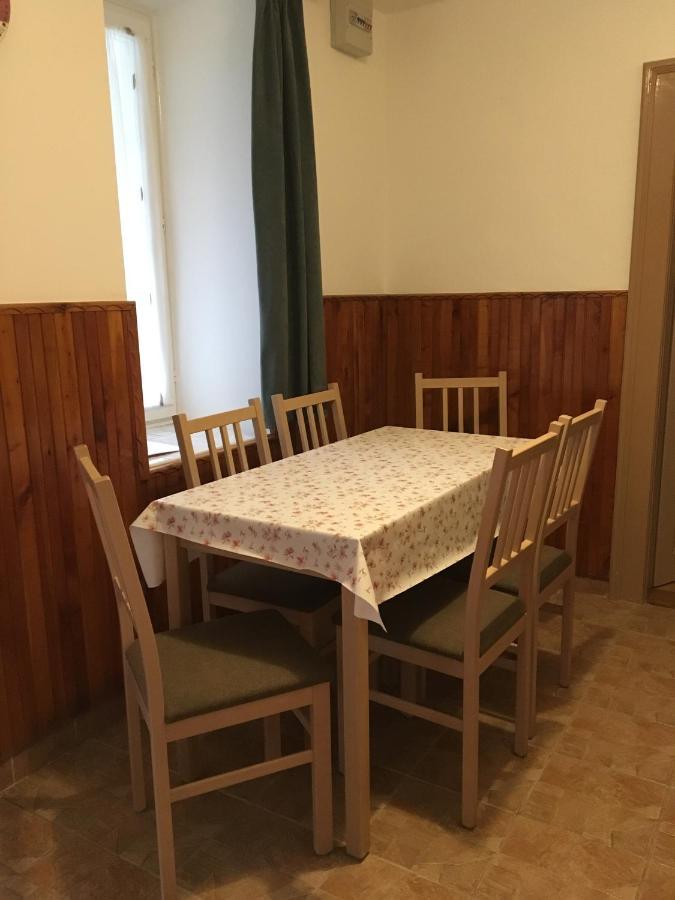 Apartament Devenyi Vendeghaz Csesznek Zewnętrze zdjęcie
