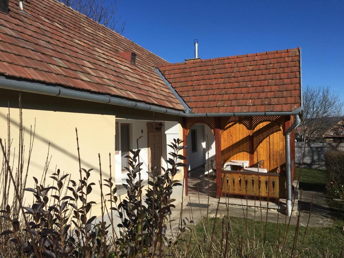 Apartament Devenyi Vendeghaz Csesznek Zewnętrze zdjęcie