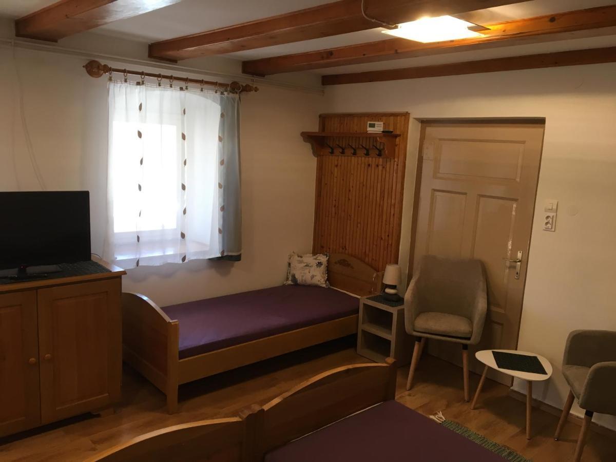 Apartament Devenyi Vendeghaz Csesznek Zewnętrze zdjęcie
