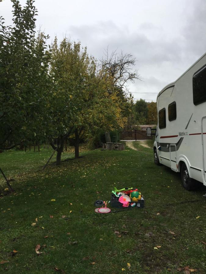 Apartament Devenyi Vendeghaz Csesznek Zewnętrze zdjęcie