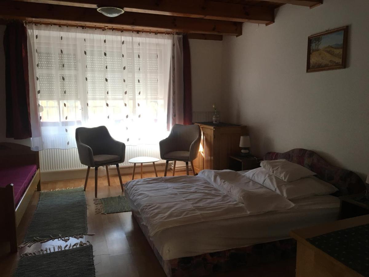 Apartament Devenyi Vendeghaz Csesznek Zewnętrze zdjęcie