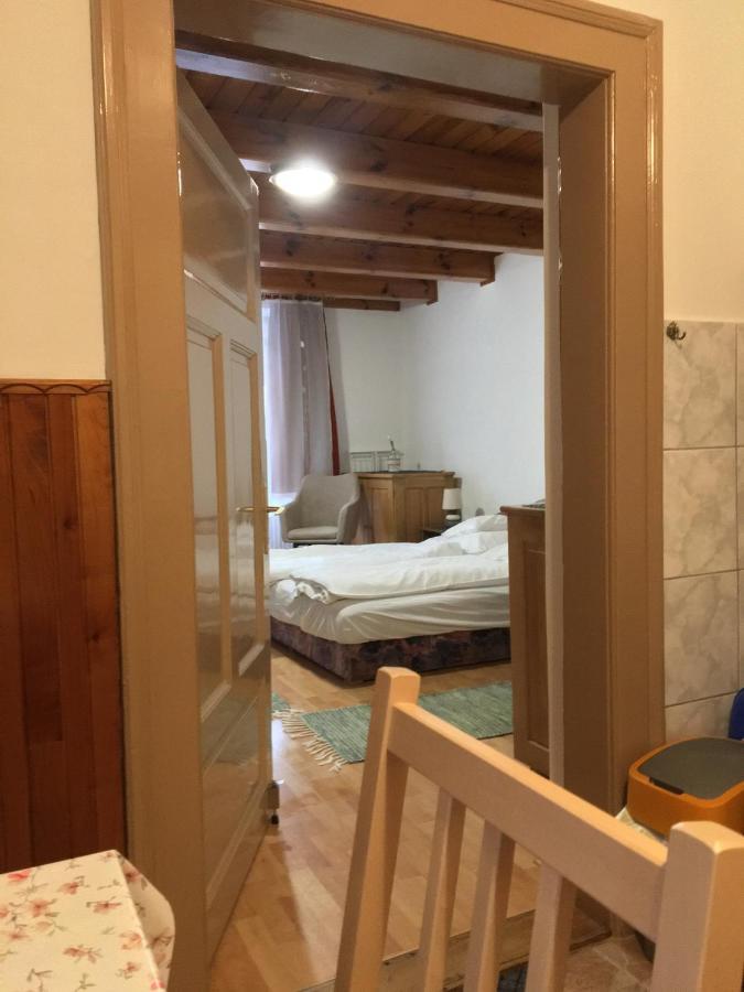 Apartament Devenyi Vendeghaz Csesznek Zewnętrze zdjęcie