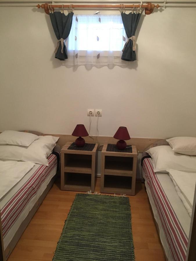 Apartament Devenyi Vendeghaz Csesznek Zewnętrze zdjęcie